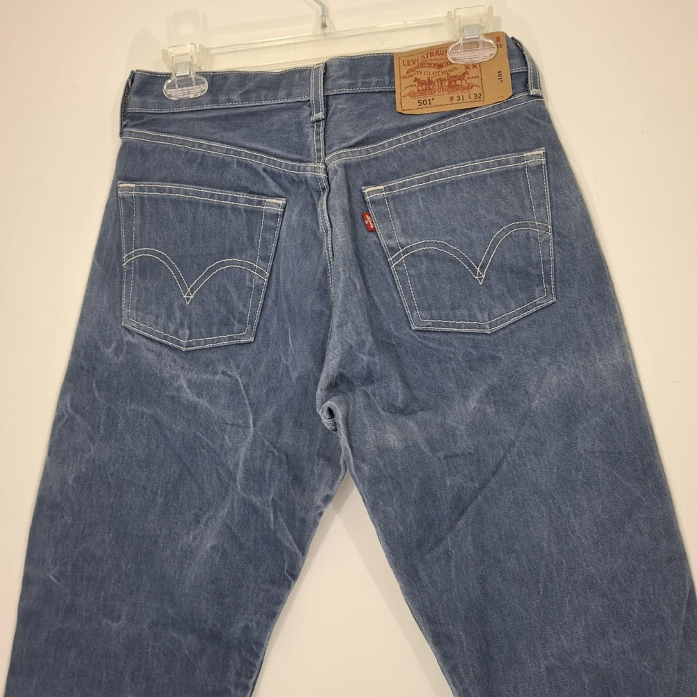 Levi's Original 501 Straight Leg Button-Fly Blue Denim Jeans, Size 31×32
